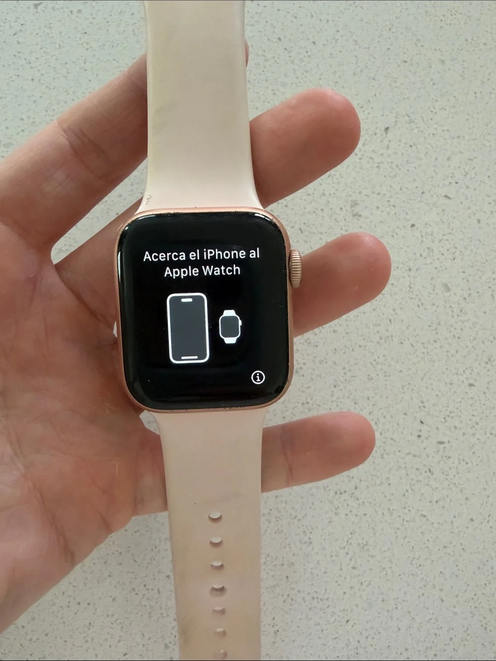 Apple Watch Series 4 (40mm) with light pink Silicone Band (no cracks or damage)